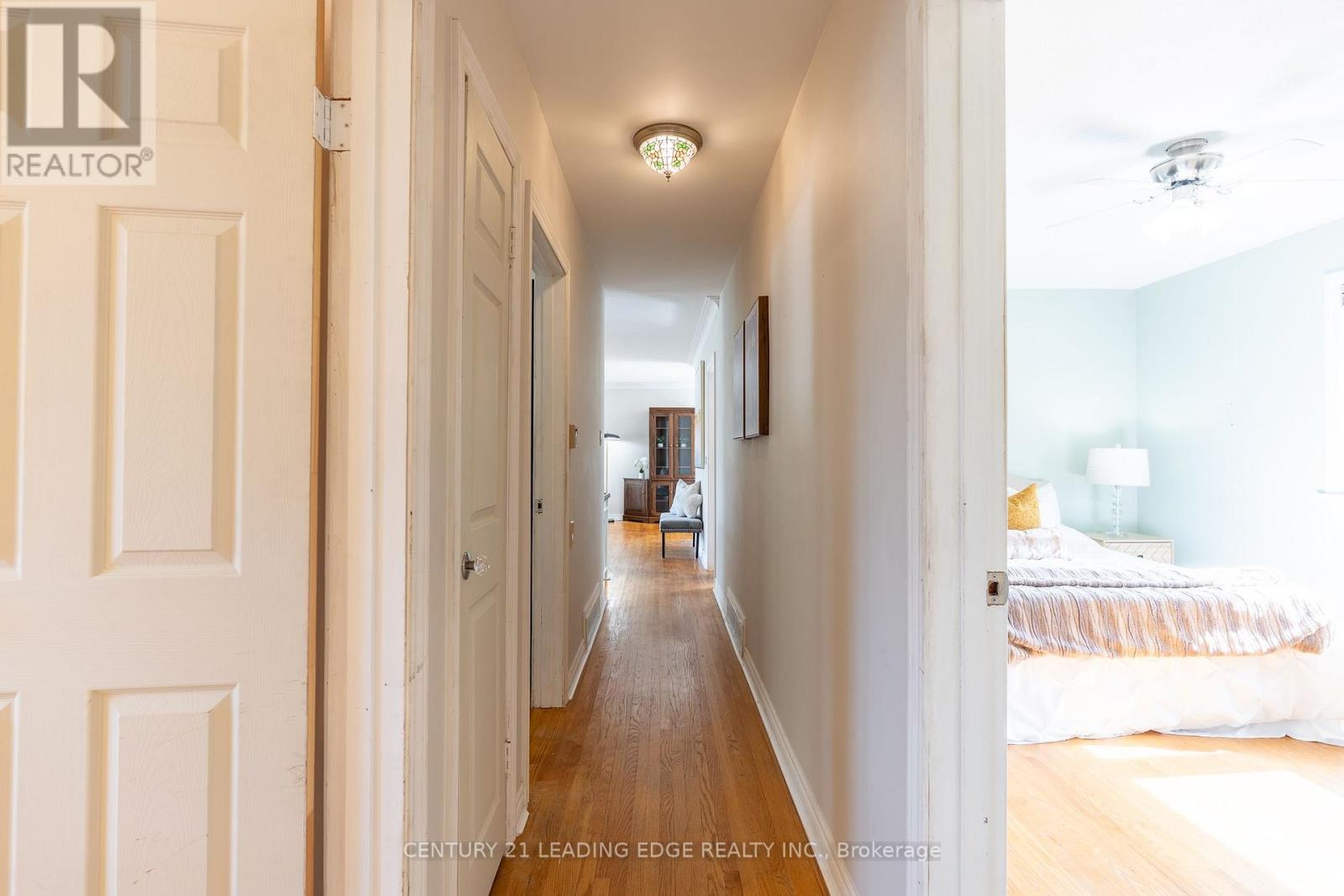 18 HORIZON CRESCENT - 24