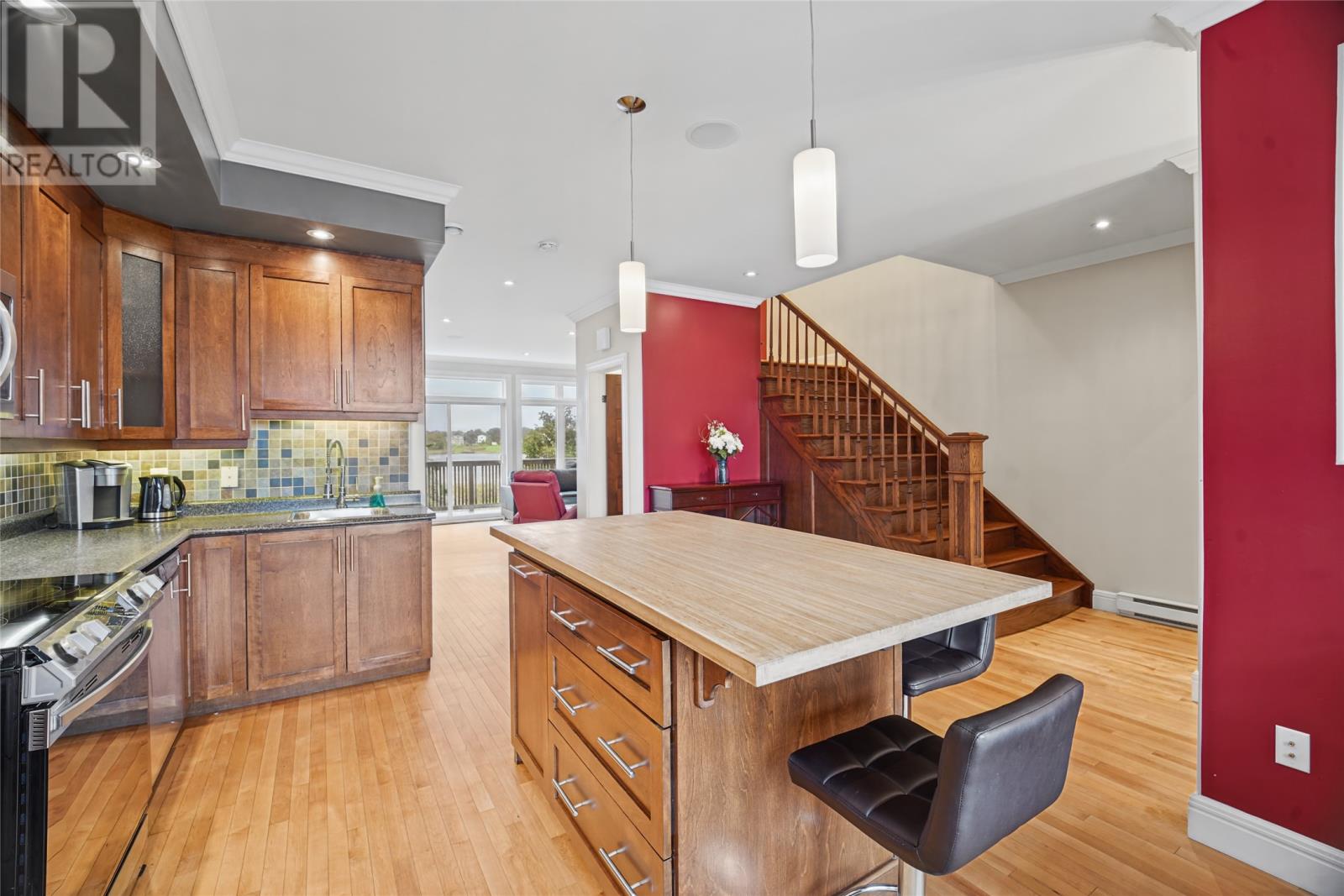 #11 28 Lions Crescent - 15