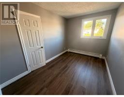 39 Canada Drive thumbnail 14