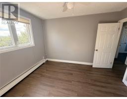 39 Canada Drive thumbnail 17