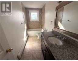 39 Canada Drive thumbnail 19