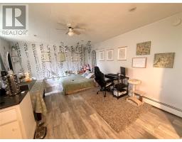 39 Canada Drive thumbnail 21