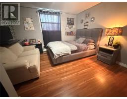 39 Canada Drive thumbnail 28