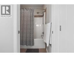 409 Devonia Way W - photo 36