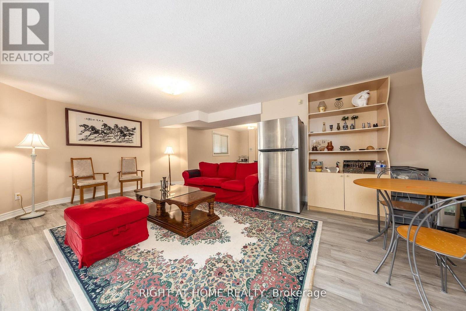 27 Addison Street, Richmond Hill, ON photo 40
