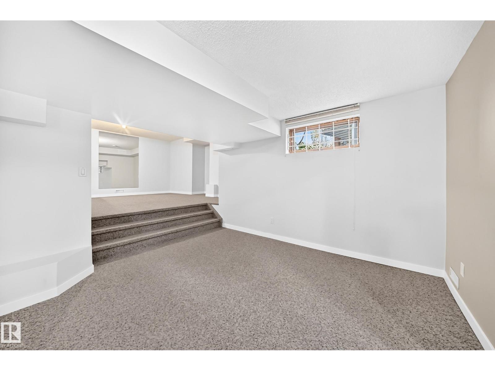 5830 181 ST NW photo 36