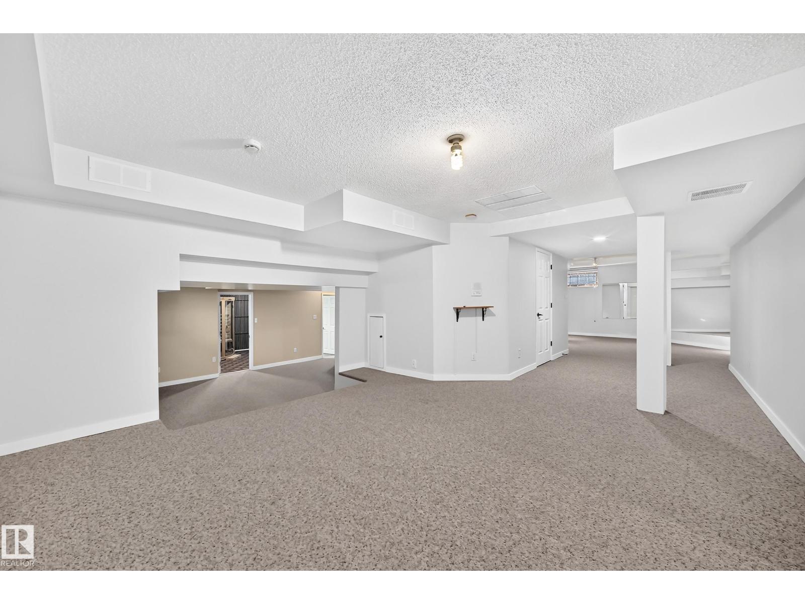 5830 181 ST NW - 39