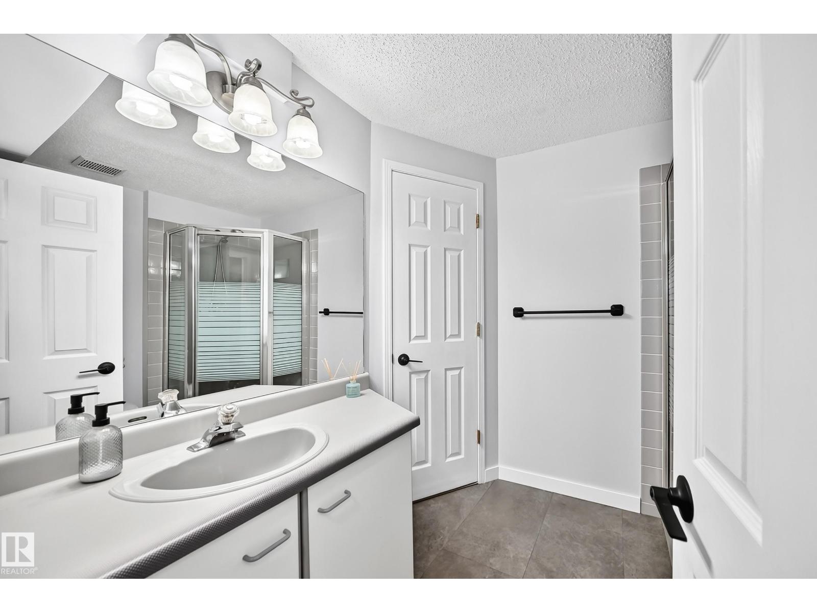5830 181 ST NW - 45