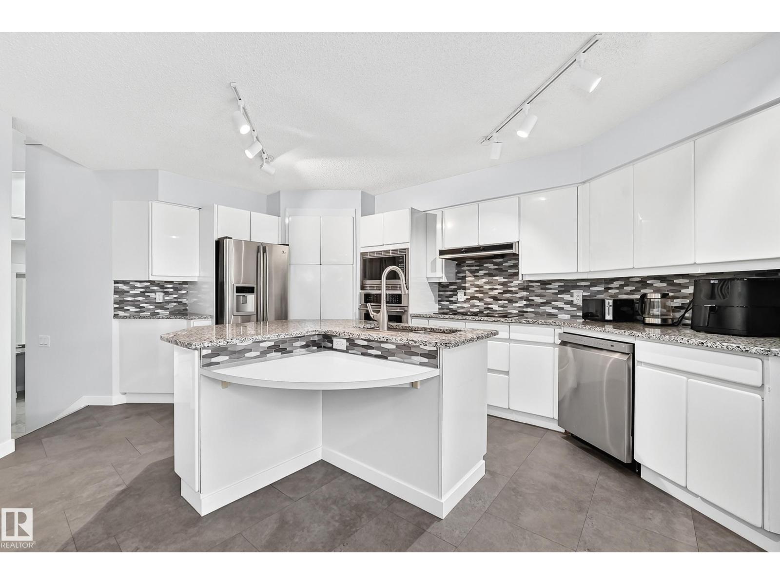 5830 181 ST NW - 4