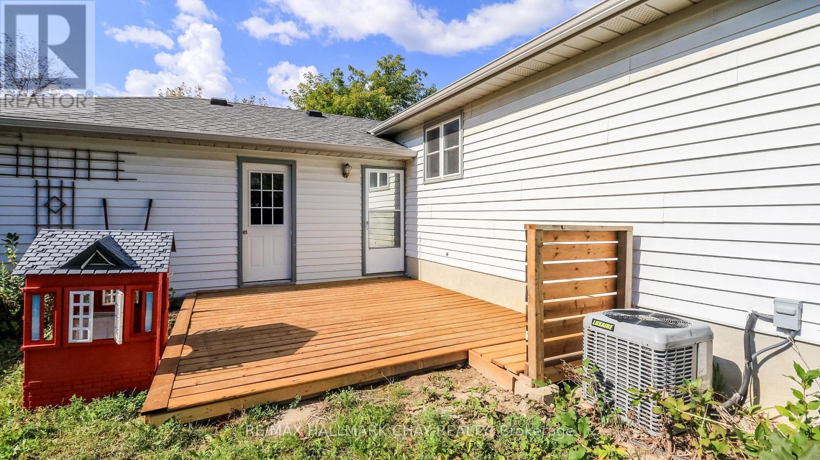 9 BRONTE CRESCENT - 12
