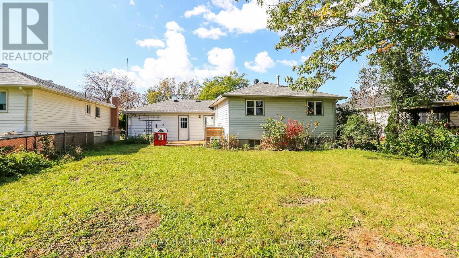 9 BRONTE CRESCENT - 8