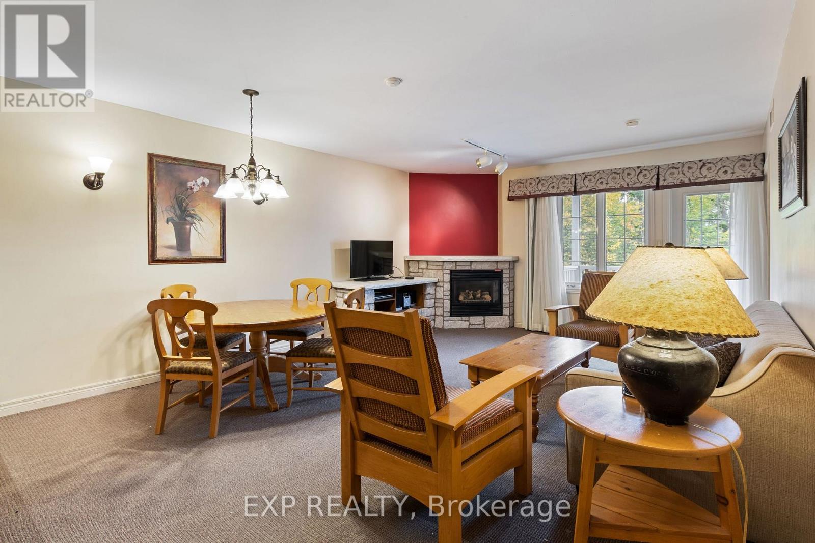 #2328/2329 90 HIGHLAND DRIVE - 9