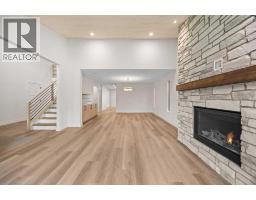 Living room - 44 Canterbury Drive Sw, Calgary, AB T2W3S8 Photo 7