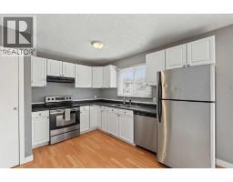 1215 137 Avenue SE - photo 4