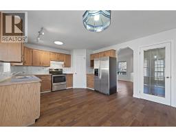 182 Coventry Close NE - photo 14