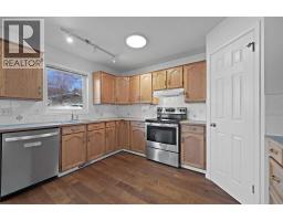 182 Coventry Close NE - photo 10