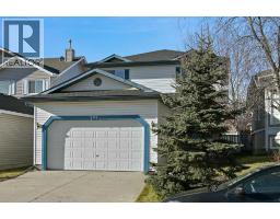 182 Coventry Close NE - photo 1
