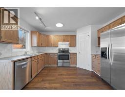 182 Coventry Close NE - photo 11