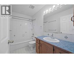 182 Coventry Close NE - photo 22