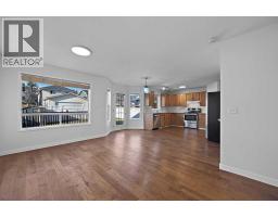 182 Coventry Close NE - photo 8
