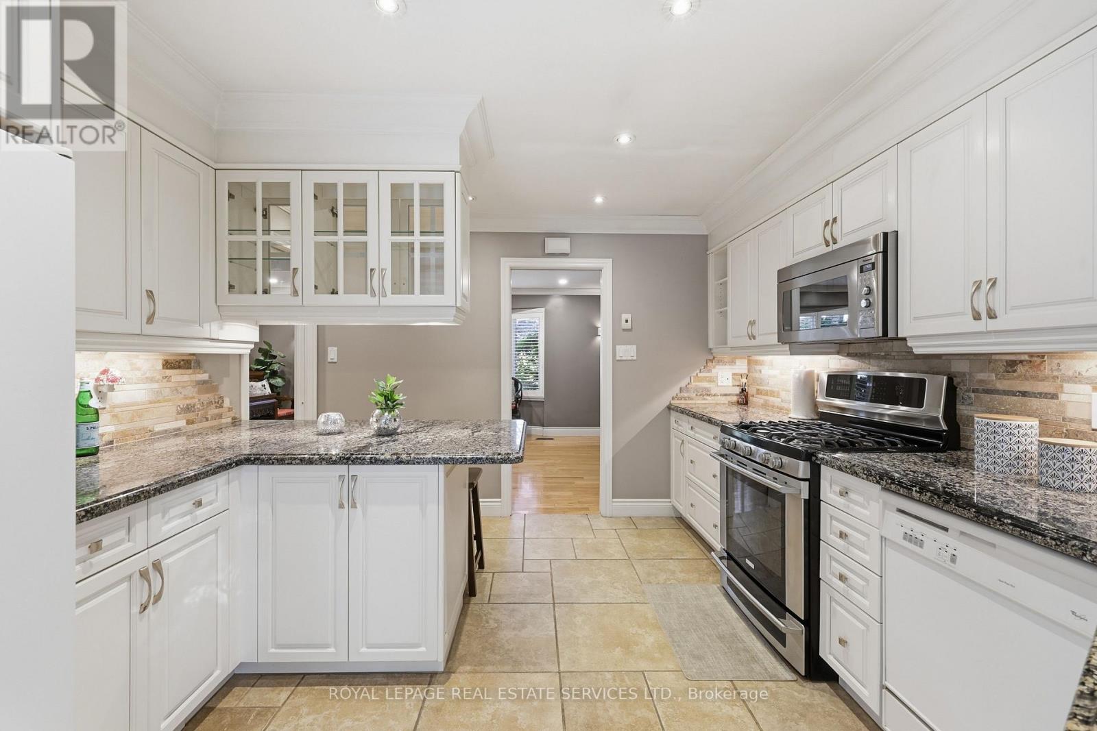 1320 Hillview Crescent, Oakville, ON photo 16