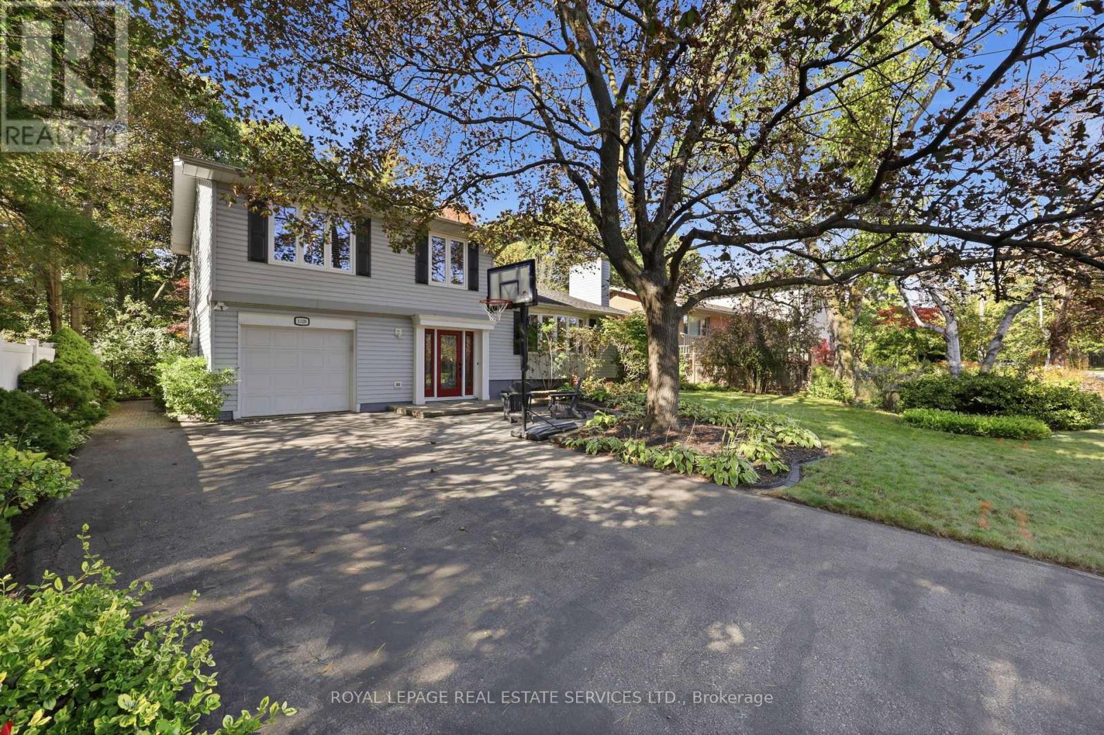 1320 HILLVIEW CRESCENT - 5