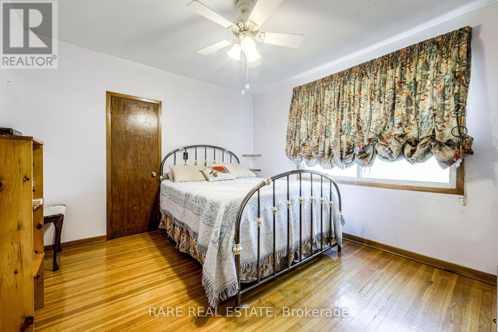 842 Shaw Street, Toronto, ON photo 9