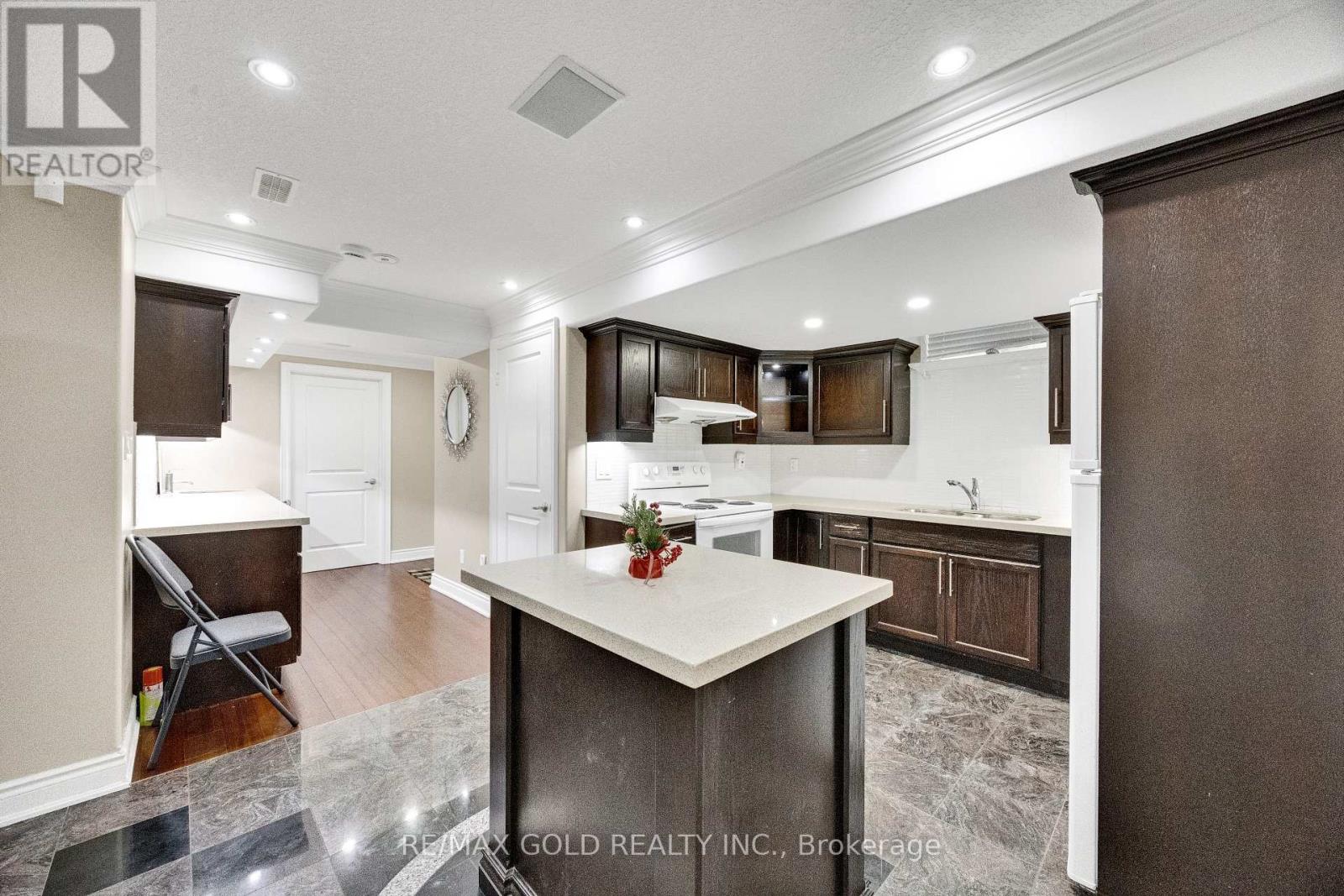 120 Watsonbrook Drive, Brampton, ON photo 40