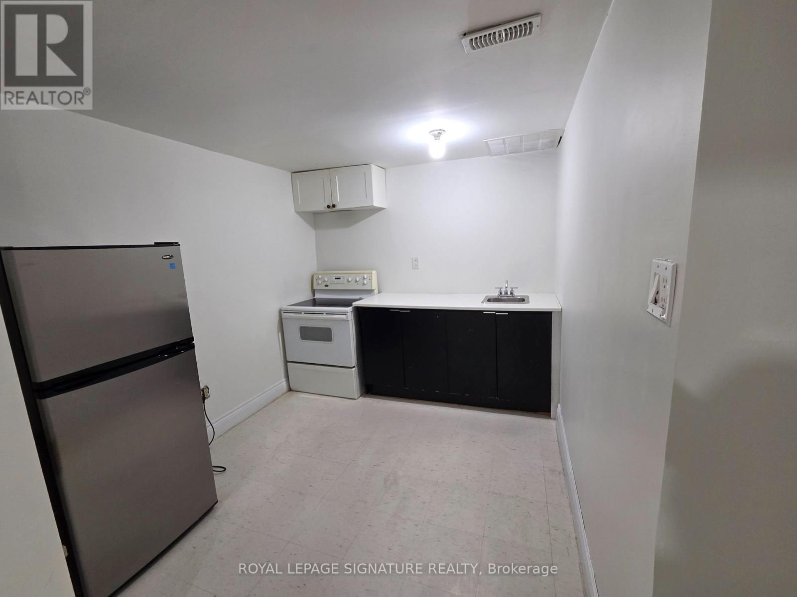 26 FAIRBANK AVENUE - 11