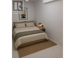 26 Fairbank Avenue, Toronto, ON M6E3Y4 Photo 15