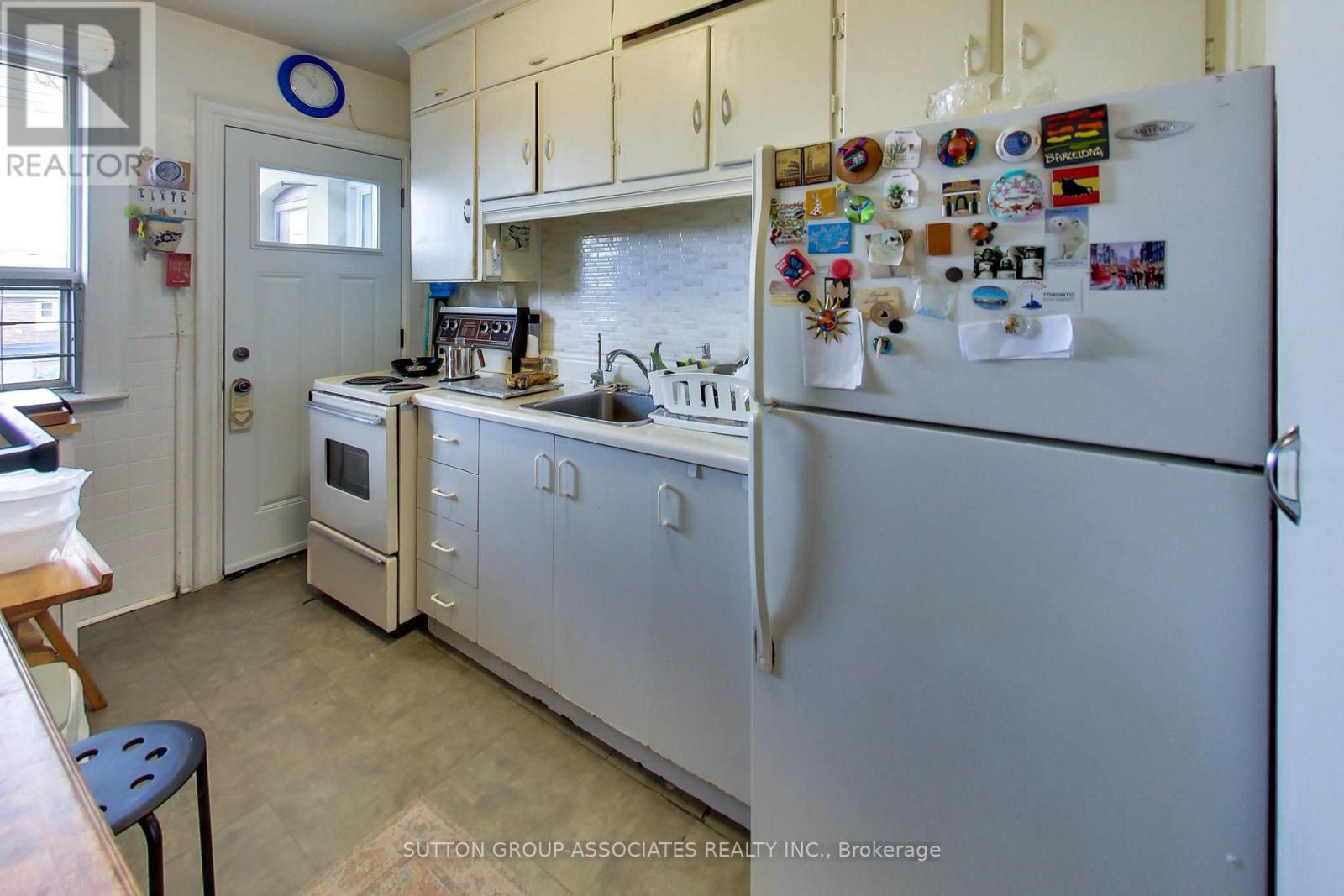 1181-1183 St Clair Avenue West — photo 17
