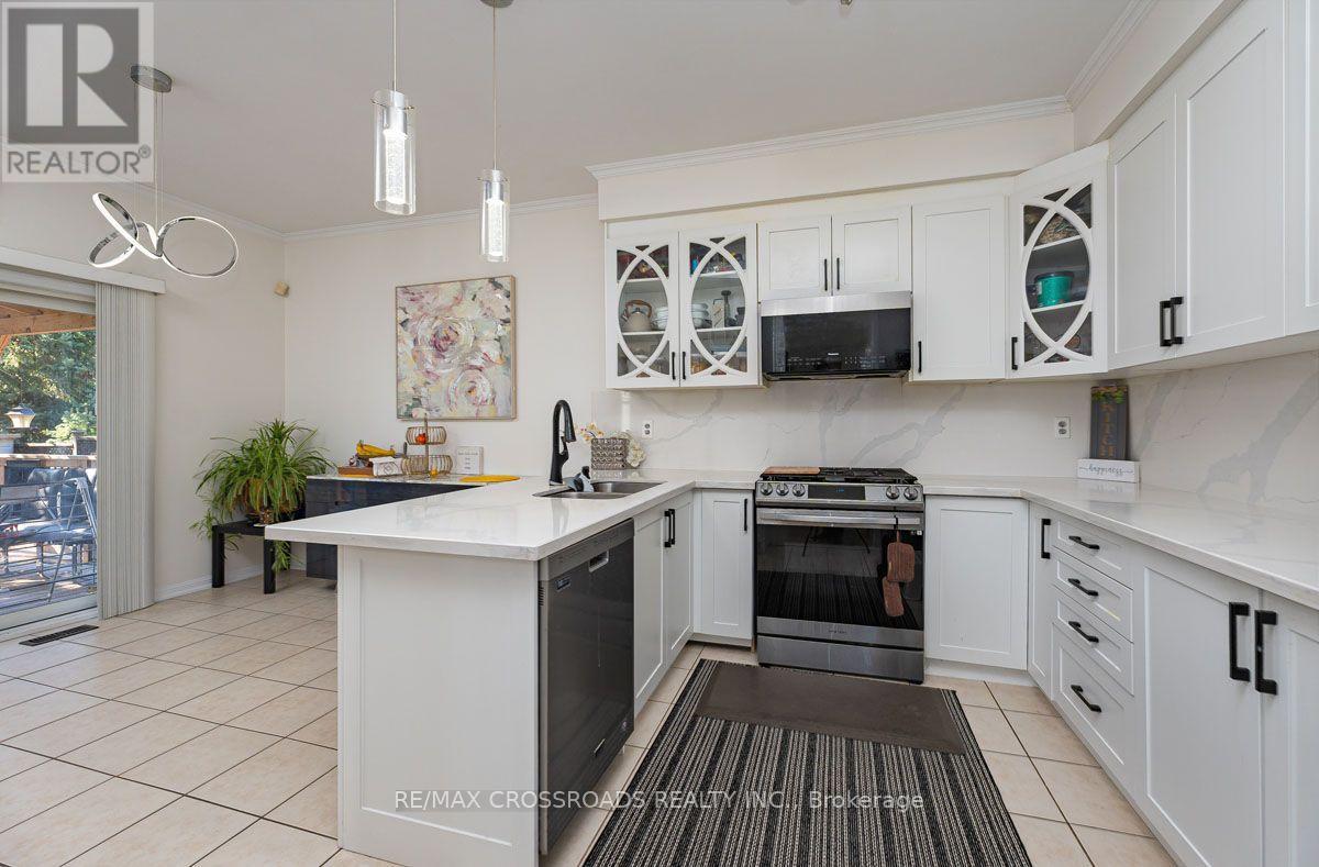 1090 Trudeau Drive, Milton, ON photo 11