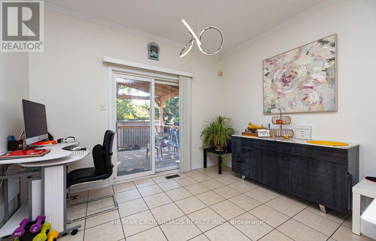 1090 TRUDEAU DRIVE - 12