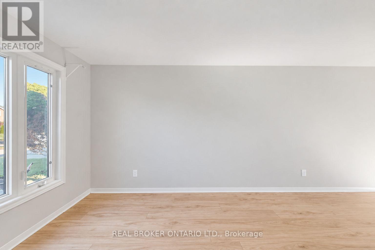 33 Fountainbridge Drive, Caledon, ON photo 3