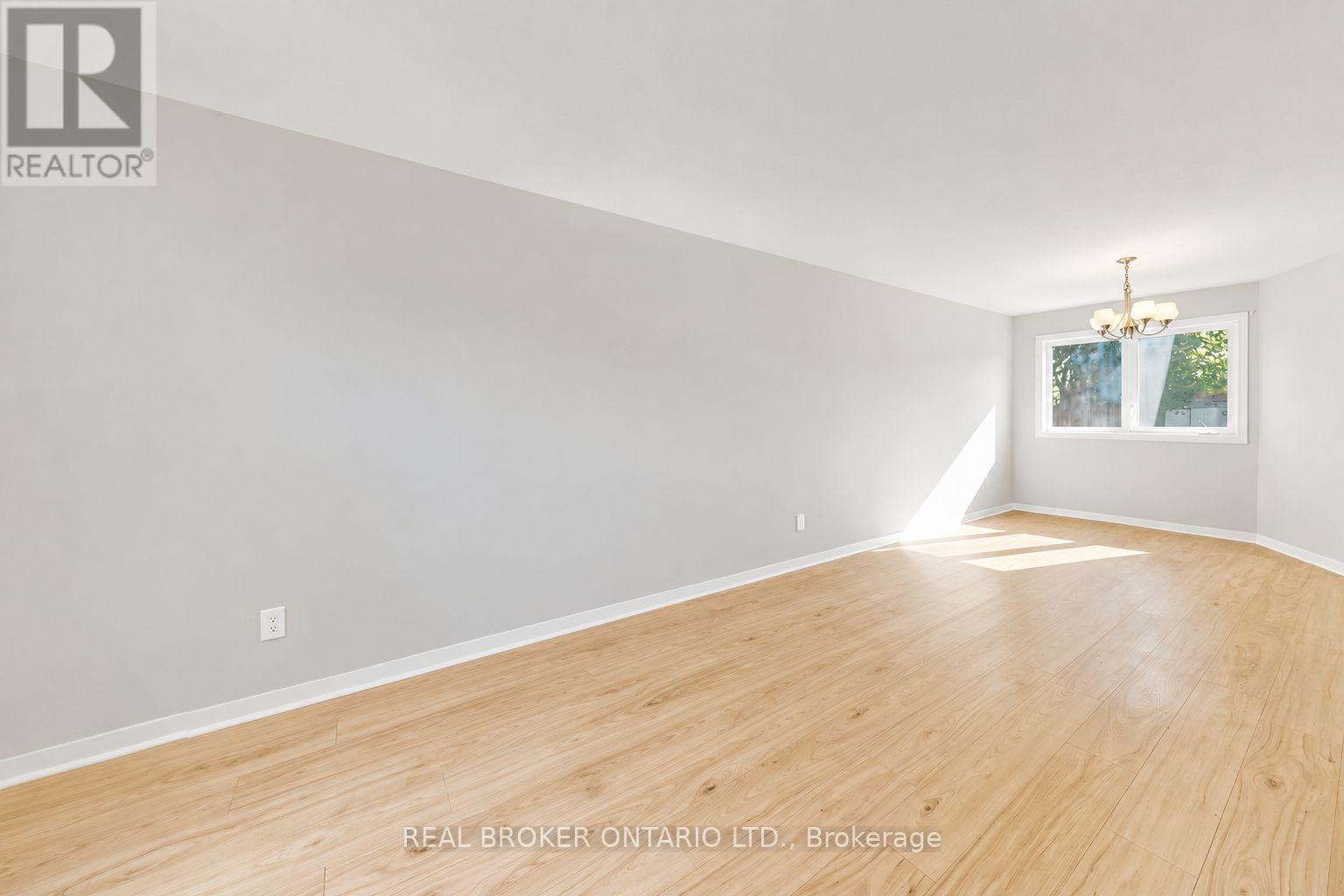 33 FOUNTAINBRIDGE DRIVE - 5