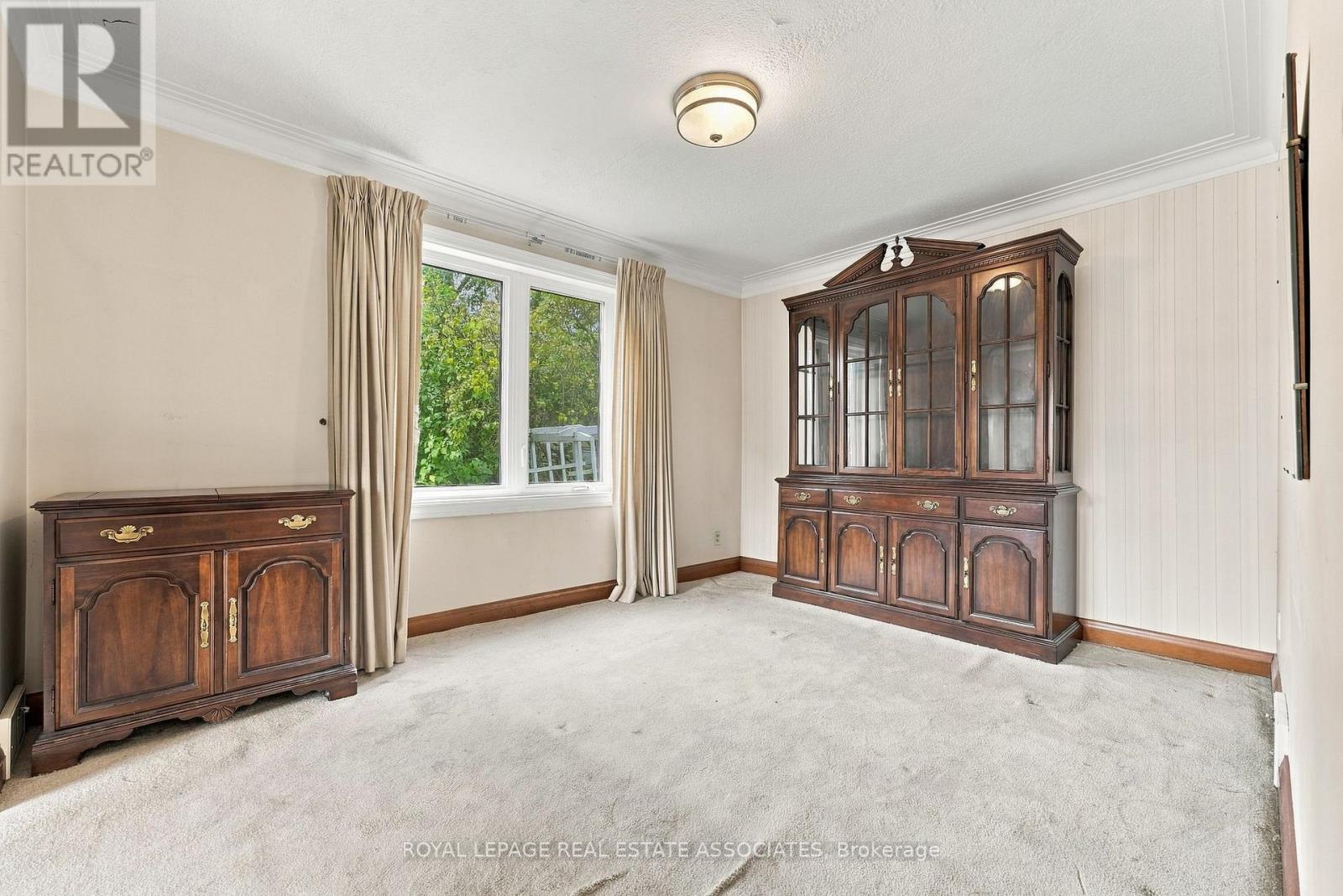 989 PELHAM AVENUE - 10