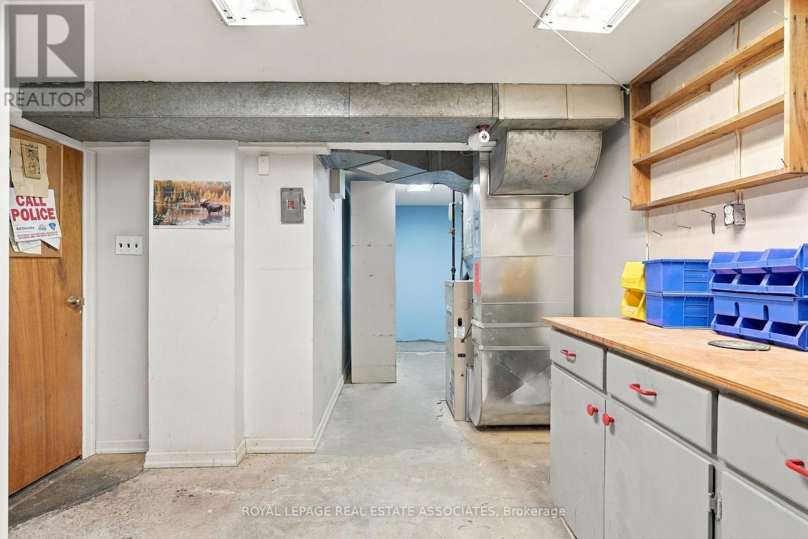 989 PELHAM AVENUE - 30