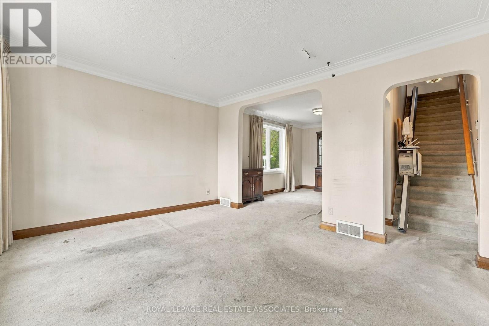 989 Pelham Avenue, Mississauga, ON photo 5