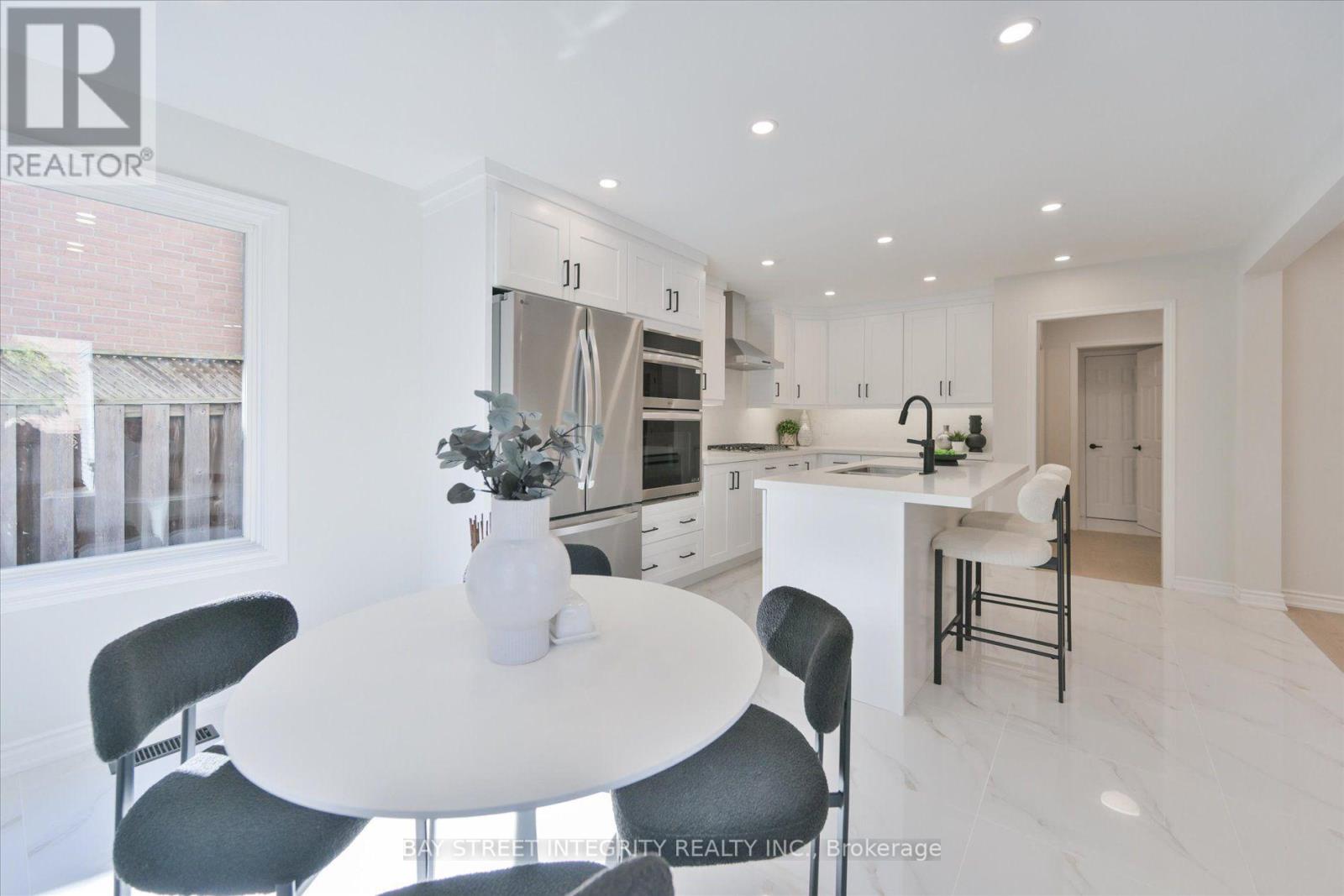 1906 Stoneybrook Court, Mississauga, ON photo 15