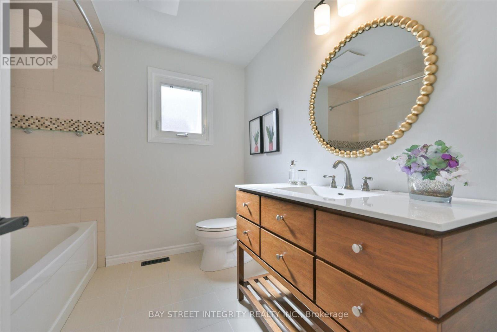 1906 Stoneybrook Court, Mississauga, ON photo 32