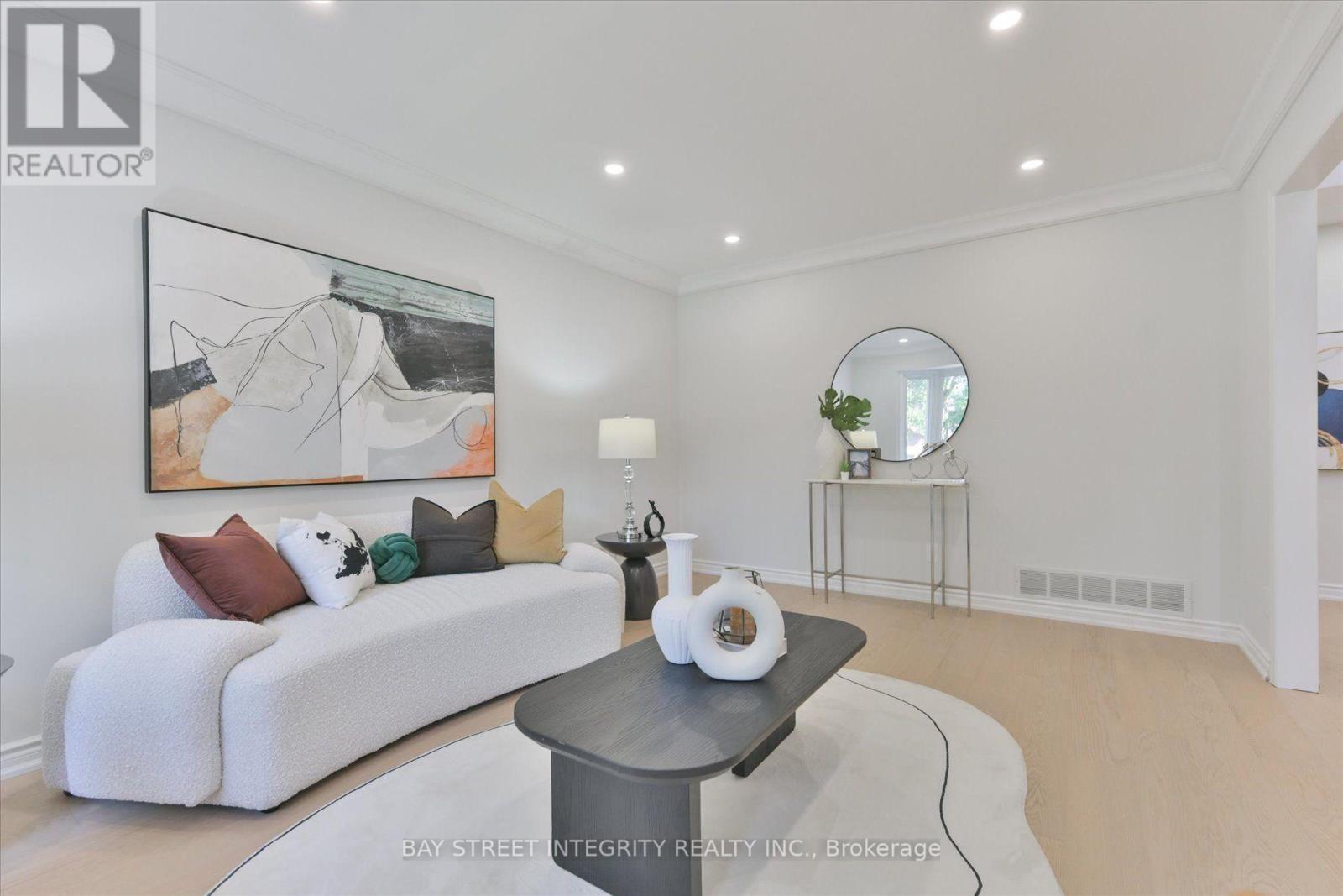 1906 Stoneybrook Court, Mississauga, ON photo 8