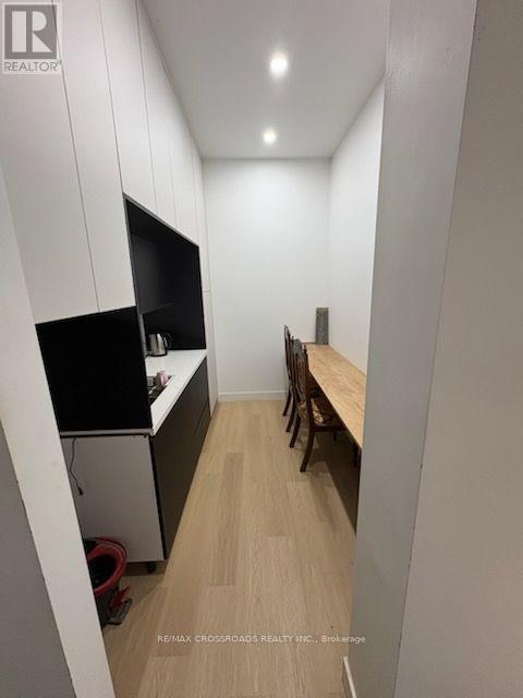 446 Birchmount Road — photo 4