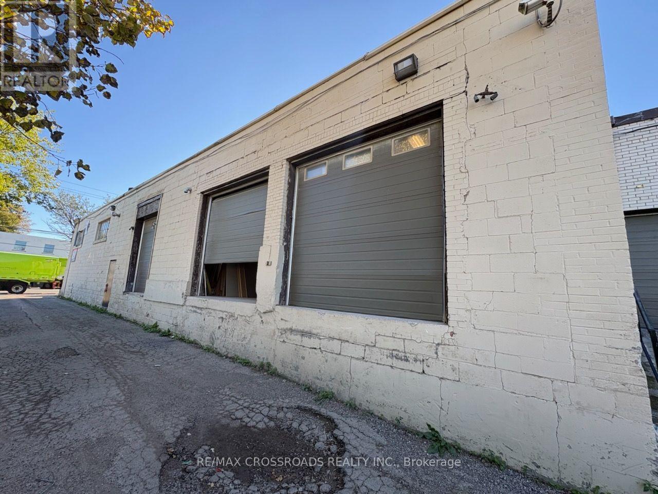 446 Birchmount Road — photo 8