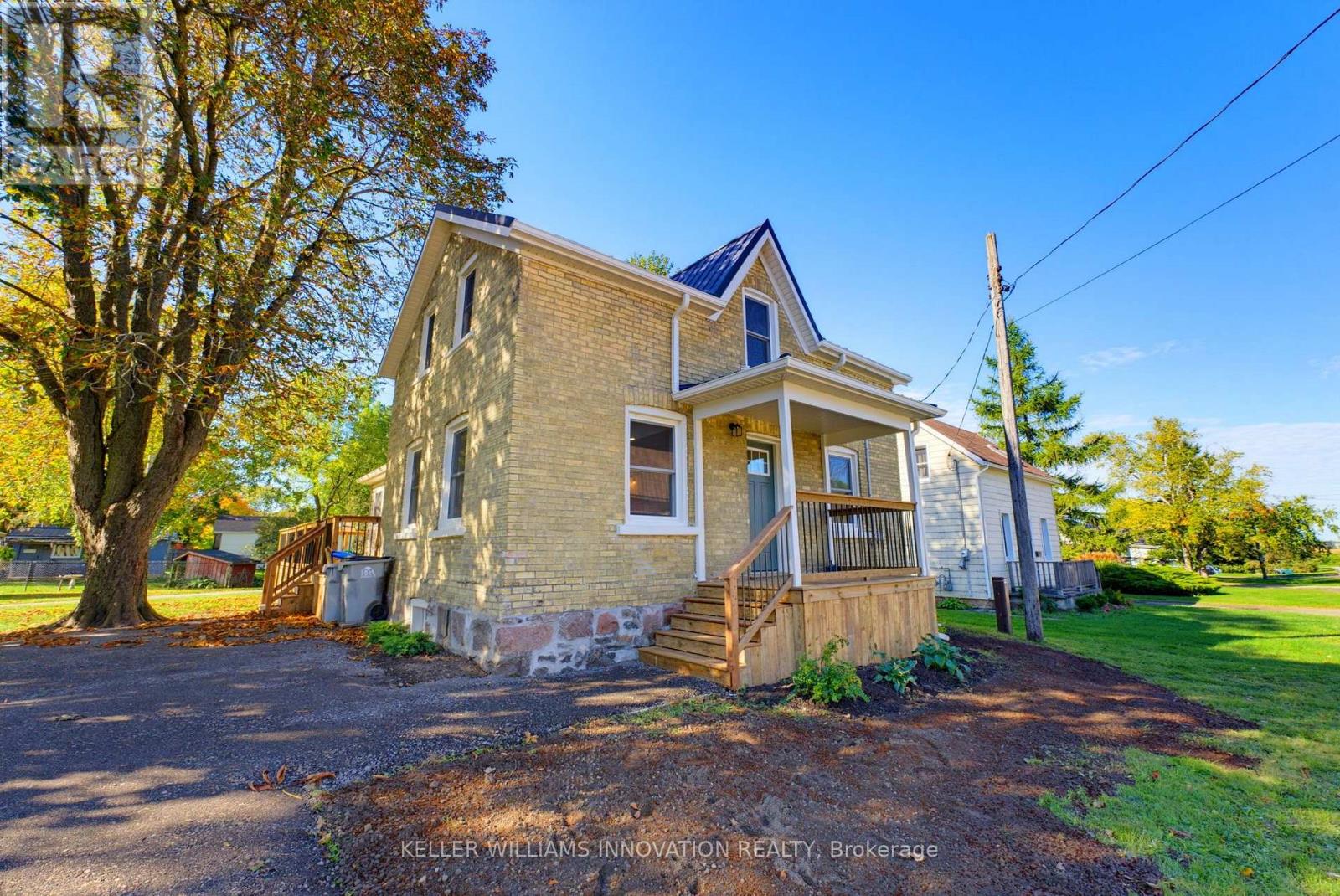 5 Macbeth Street, Perth East, ON photo 3