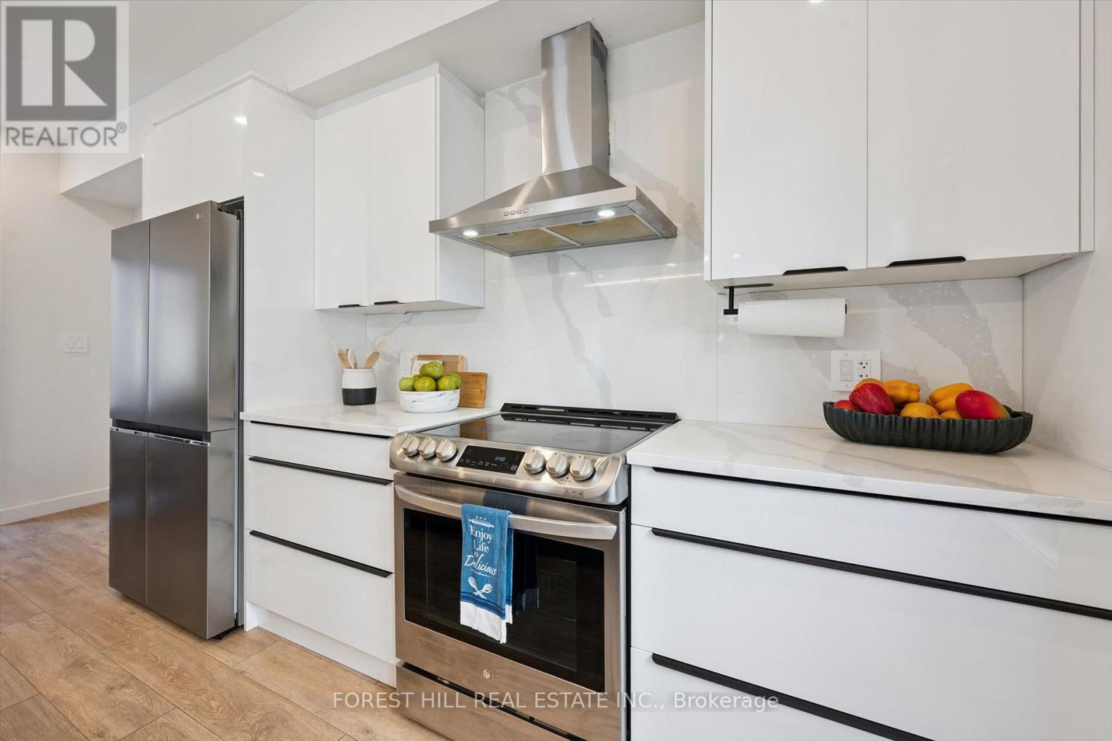 121 Park Street, Kitchener, ON photo 12