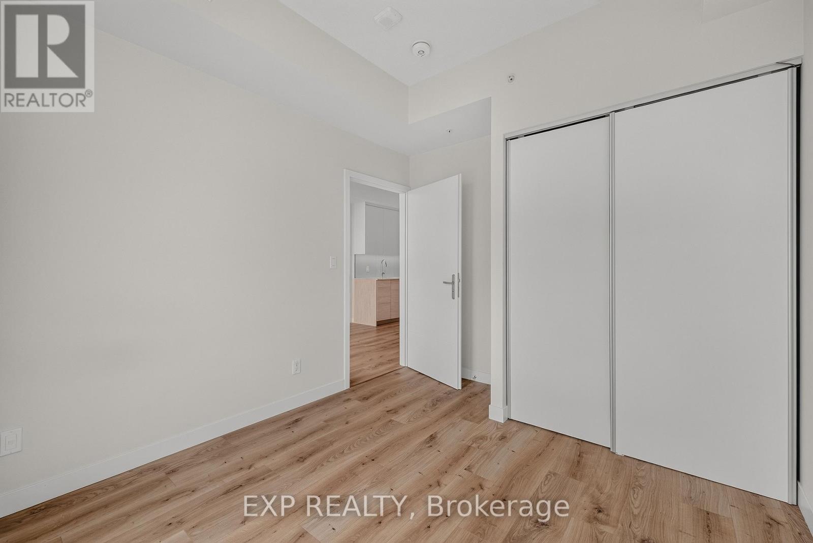 611- 60 Frederick Street, Kitchener, ON photo 9
