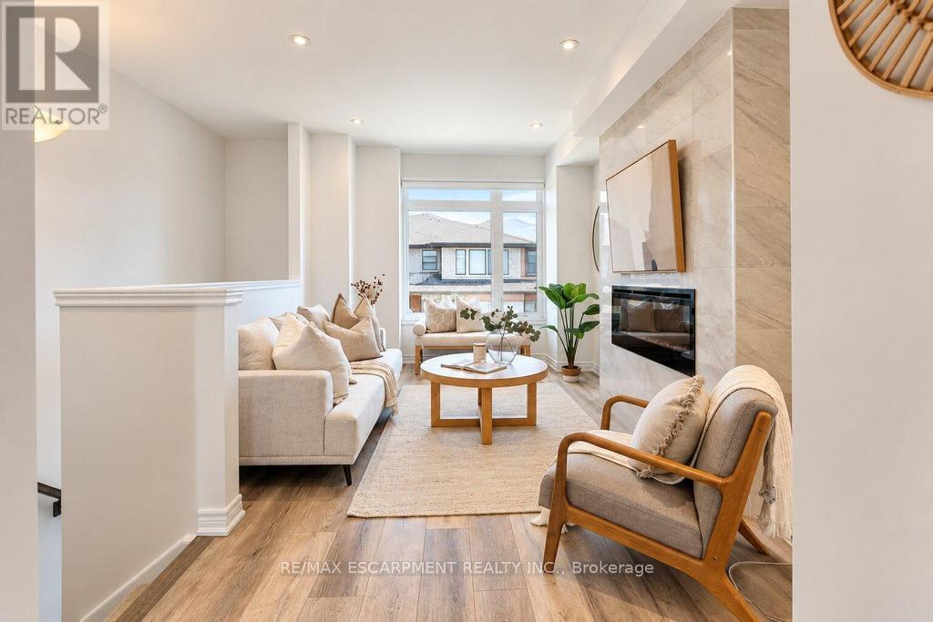 #29 120 COURT DRIVE - 4