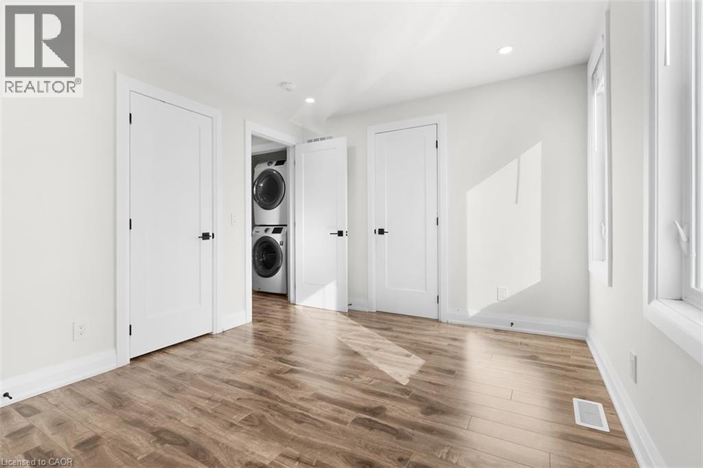73 CLINTON Street - 31