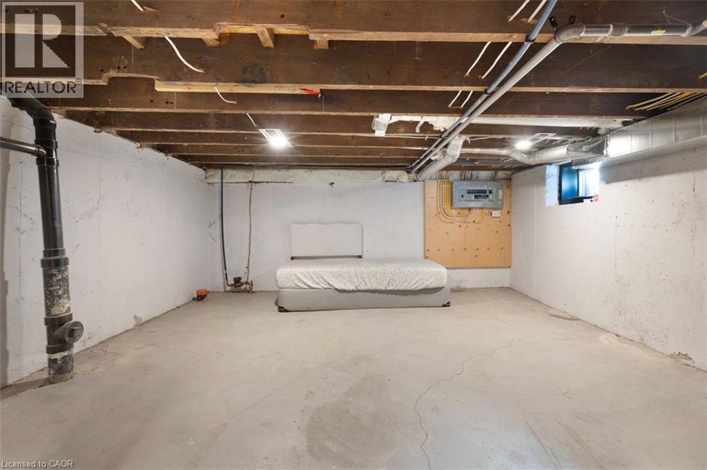 73 CLINTON Street - 38