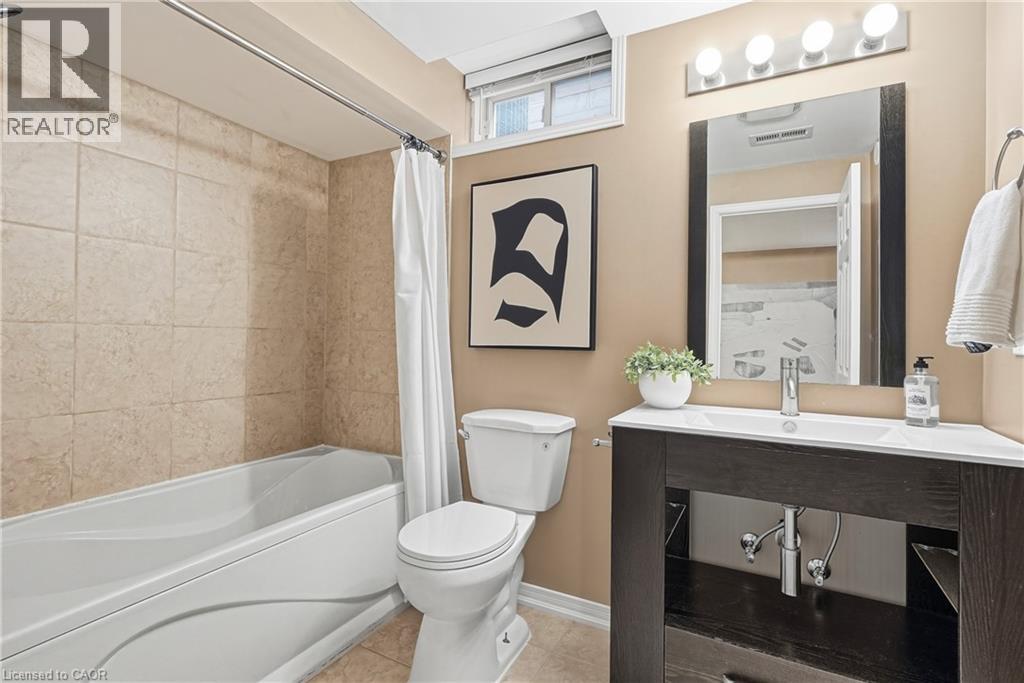 86 SPRINGSTEAD Avenue - Image 30